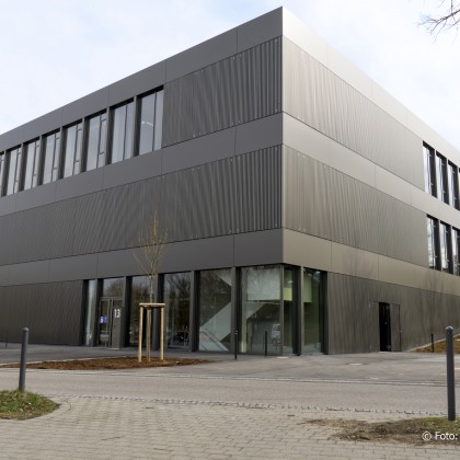 etalbond® – BV: Zentrum für Angewandte Quantentechnologie, Stuttgart